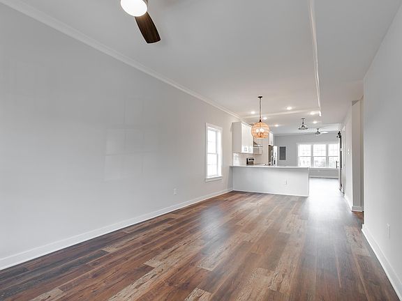 3rd image of 415 N 33rd St
