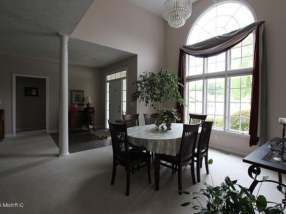 4th image of 5529 Fieldstone Dr SW