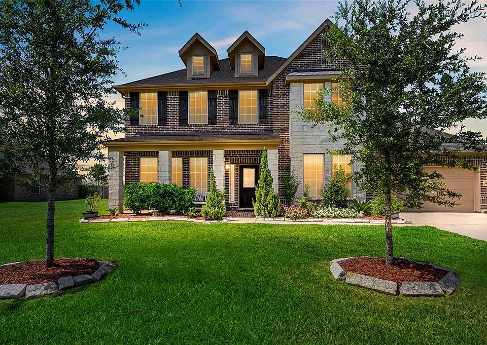 1st image of 4111 Broadmoor Dr