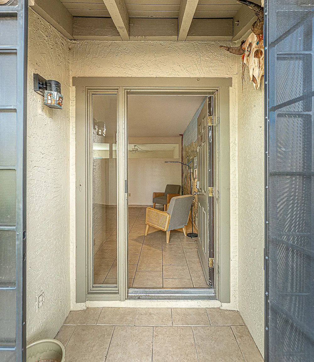 1 bed, 1.0 bath, 554 sqft, $1,100 — Photo 3