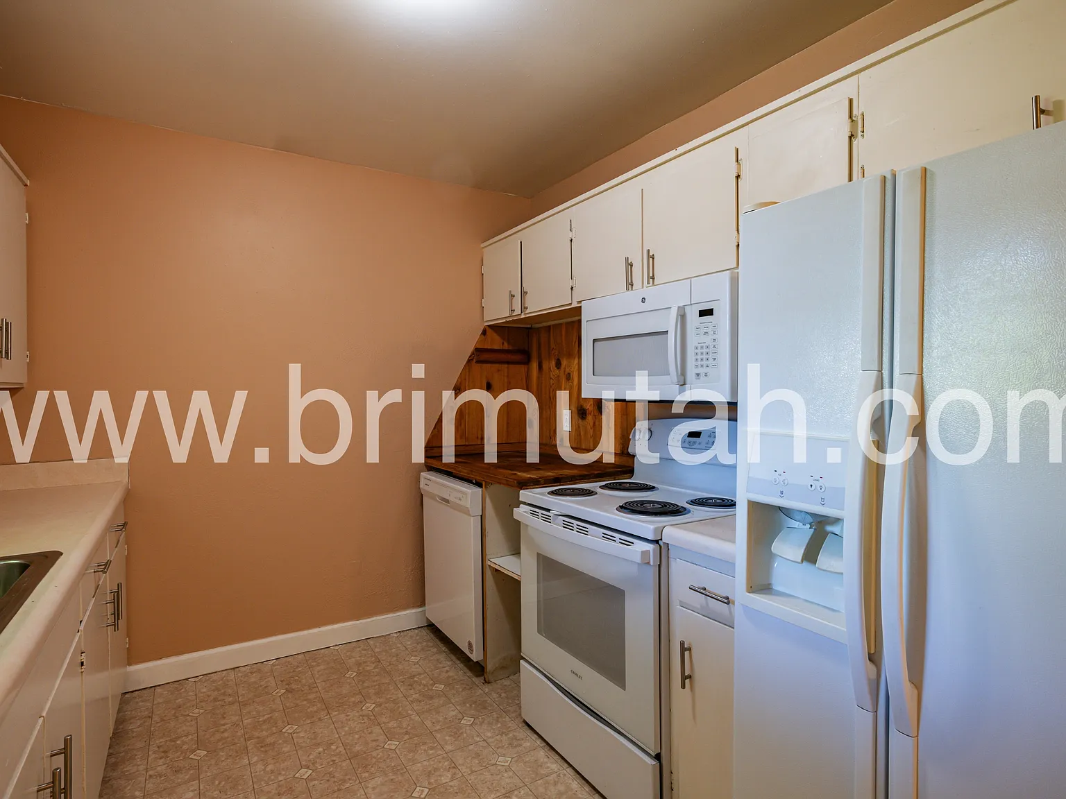 1561 E Delaware Lane - 1 — Photo 3