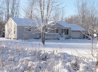 8835 Crawford Rd, Columbus, MI 48063