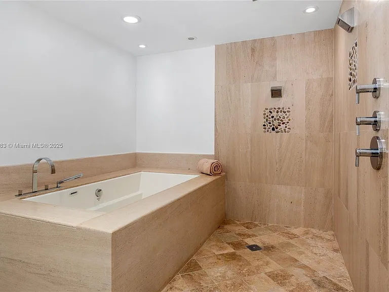5875 Collins Ave #1202 — Photo 34