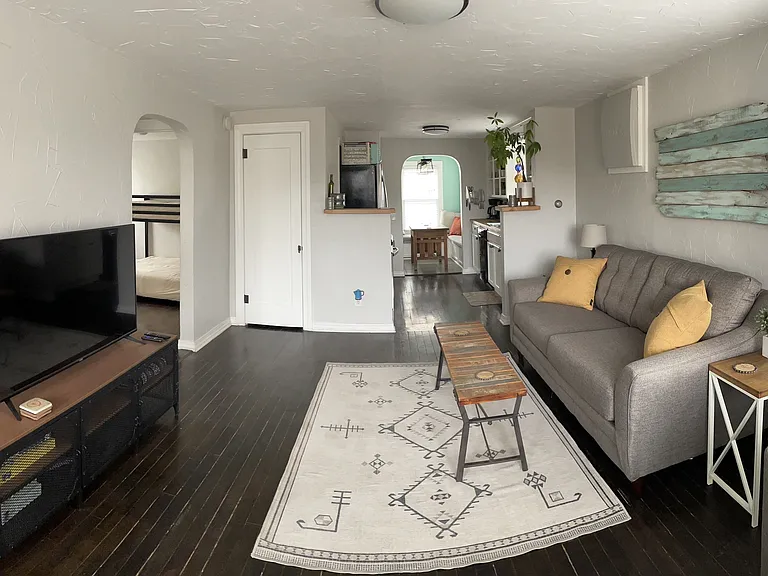 123 Teller Ave — Photo 2
