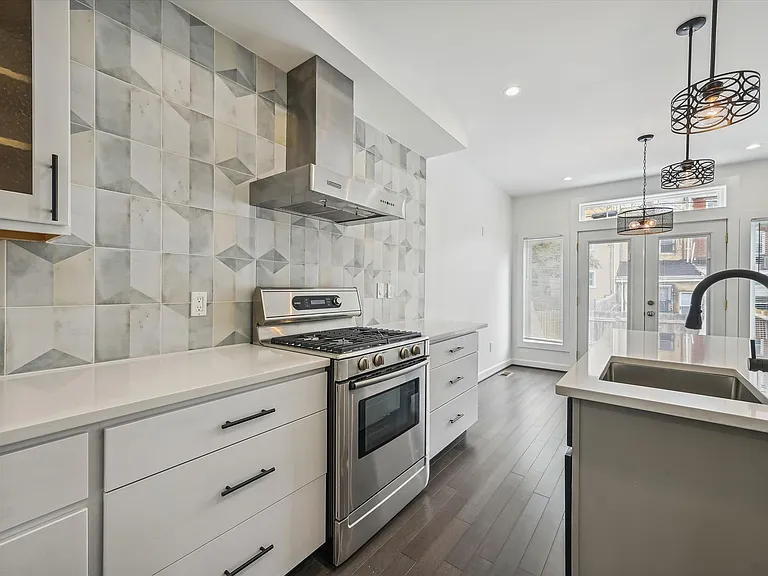 619 Wyeth St #1 — Photo 10