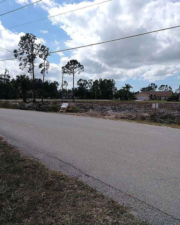 1st image of 18460 Phlox Dr