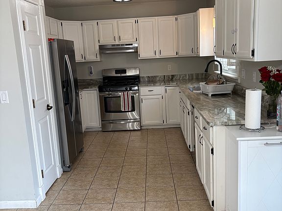 4th image of 2102 Parker Ave
