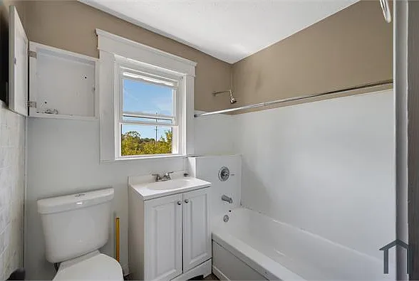 3 bed, 1440 sqft, $1,300 — Photo 3