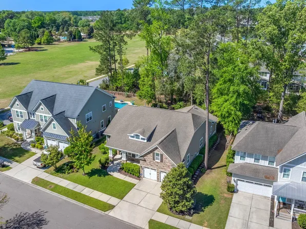 205 Weston Hall Dr, Summerville, SC 29483