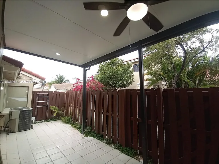 6533 NW 170th Ln — Photo 7