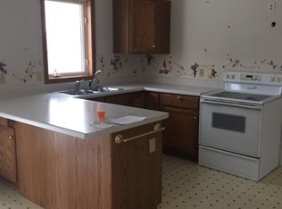 1767 La Mar Dr, North Mankato, MN 56003