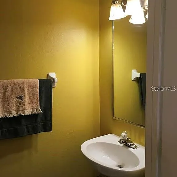 2454 Lake Woodberry Cir — Photo 17