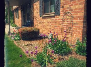 9404 W Maple Ct #9404, West Allis, WI 53214