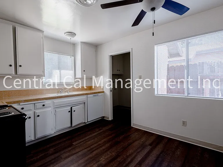 6208 Stine Rd — Photo 4