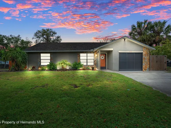 8701 Indies Dr, Hudson, FL 34667