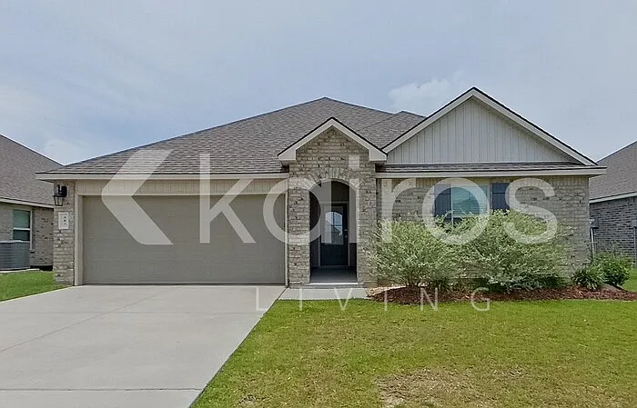 403 Mango Dr — Photo 1