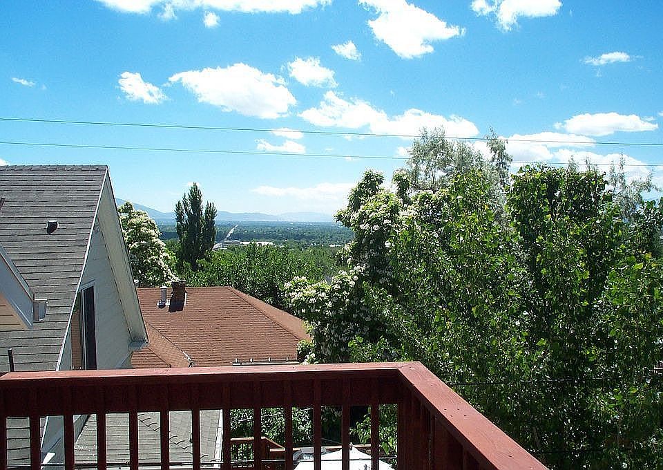 Upper Deck