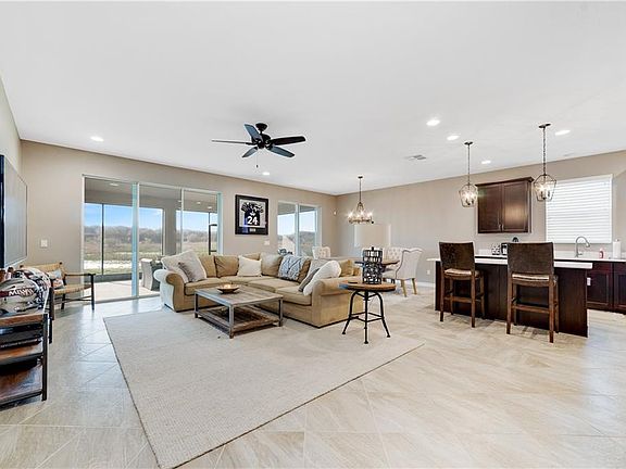 2nd image of 204 Mystic Bay Ct