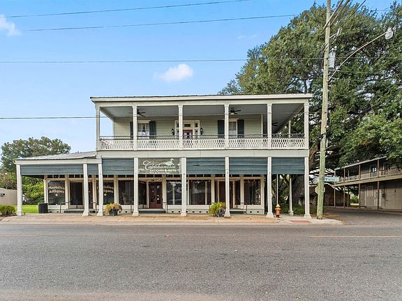 2nd image of 602 Railroad Ave
