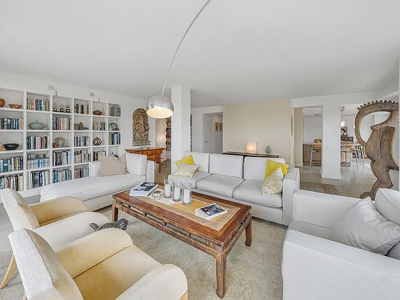 5th image of 101 W 12th St #18LM