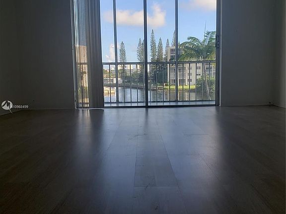 4th image of 2851 Leonard Dr APT J204