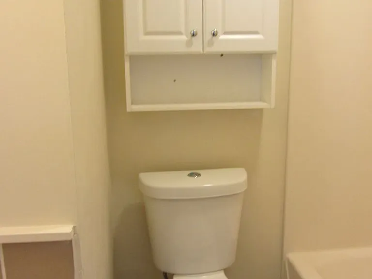 406 Main St — Photo 10