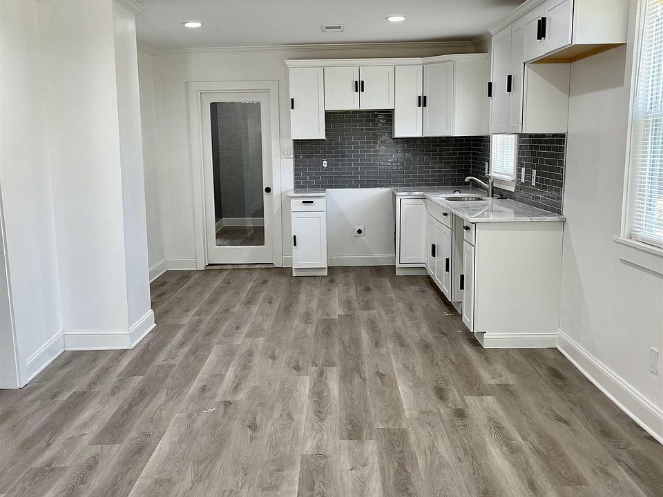 2nd image of 553 Josephine St