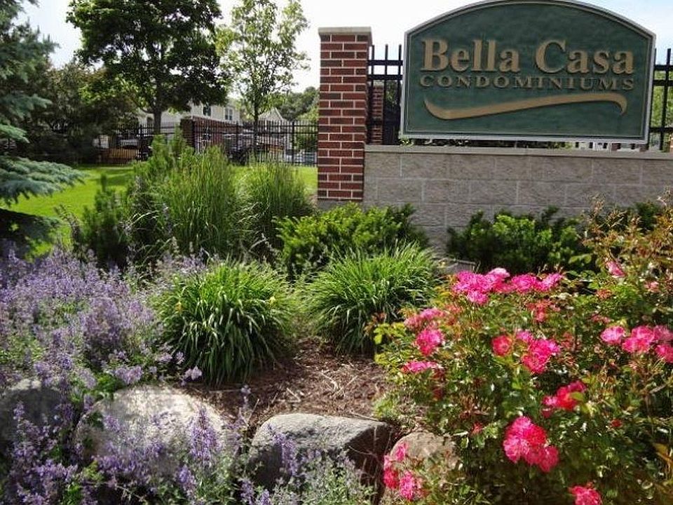 Beautiful Bella Casa Condo Complex!