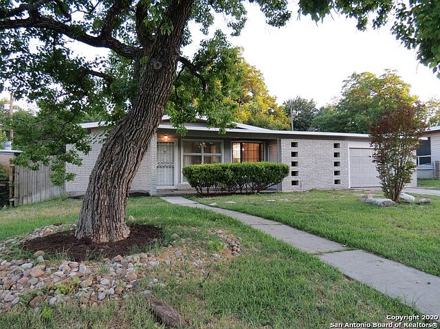 1st image of 38 Wayside Dr