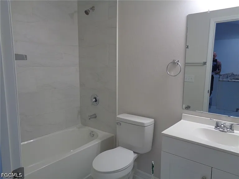 3816 SW 15th Pl — Photo 14