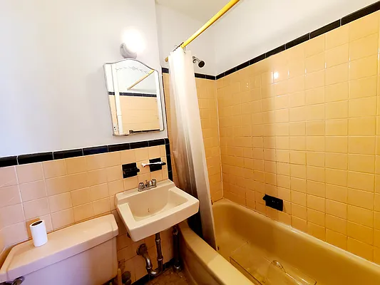 Rented by Ideal Properties Group | media 30