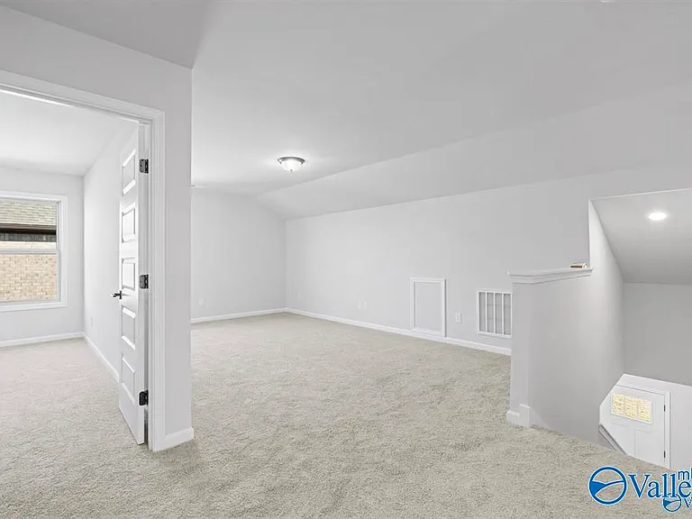 127 Huffman St — Photo 7
