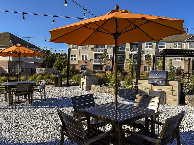Aspen Court Apartments — Photo 18