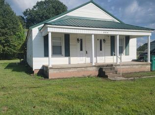 232 Chester Levee Rd, Jackson, TN 38301