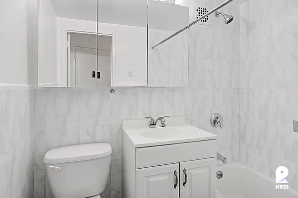 Rented by Compass | media 14