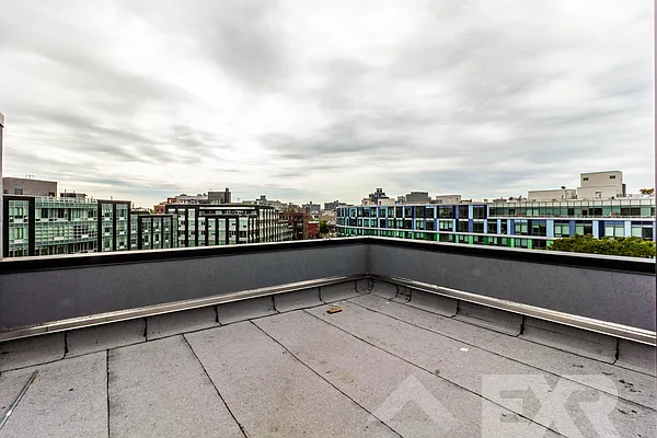 Rented by EXR | media 7