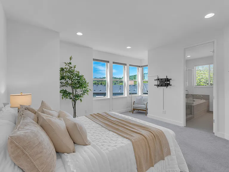 13511 SE 68th Pl — Photo 14
