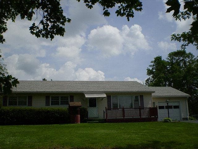 1st image of 106 Pine Cir