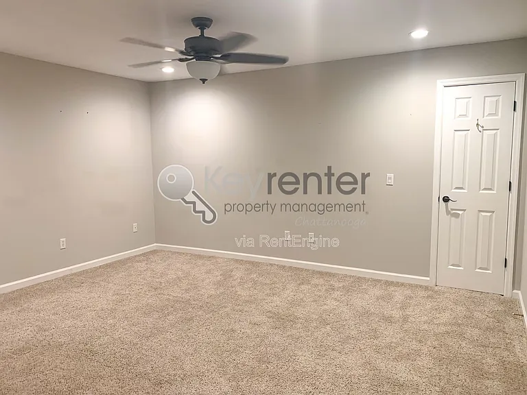 7716 Royal Harbour Cir — Photo 23