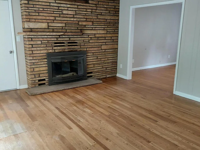 231 E Fort Worth St — Photo 5
