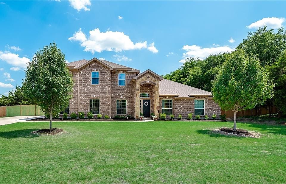 1st image of 212 Becky Ln