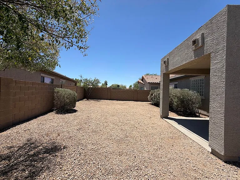 9401 W Berkeley Rd — Photo 21
