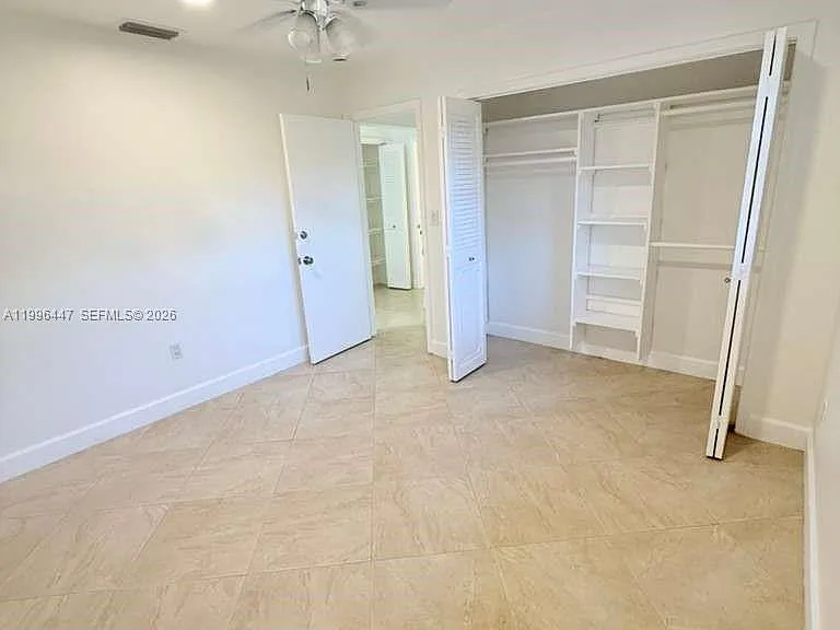 325 NE 131st St — Photo 32
