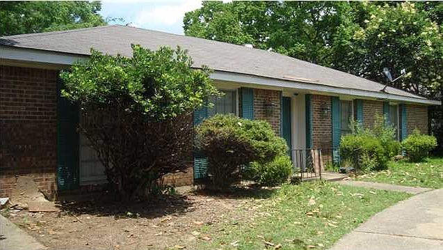 2nd image of 3813 Woodley Rd