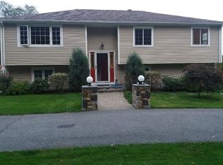 19 Blanding Rd, Rehoboth, MA 02769