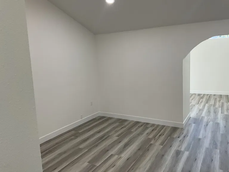 19752 Shorecliff Ln — Photo 24