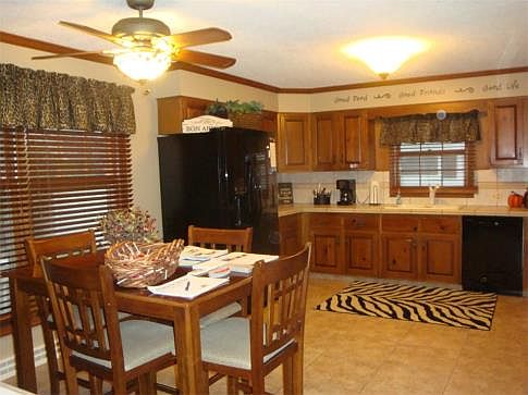3rd image of 1810 Plum Creek Ln