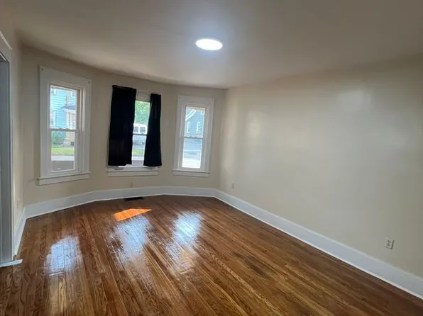 808 Waverly Pl APT 1, Utica, NY 13502