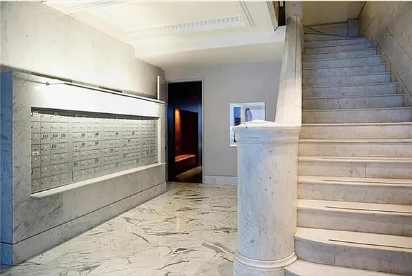 Rented by Coldwell Banker Warburg | media 12