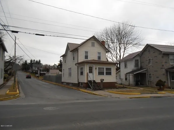 117 S Water St, Mill Hall, PA 17751